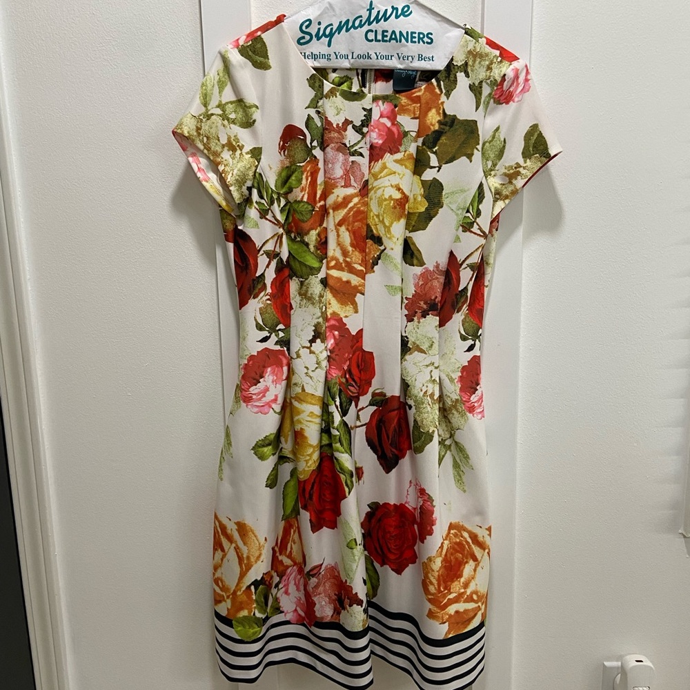 Sleeveless floral print dress -size 12